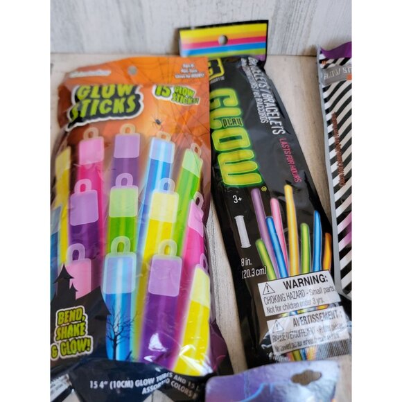 Halloween Light up bracelet glow sticks variety set accessory - Picture 3 of 9